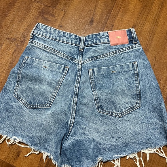 Zara - Picture 3 of 4